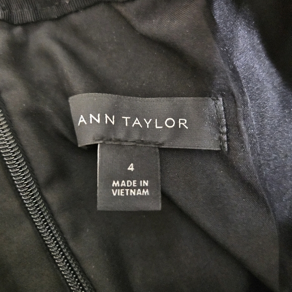 Ann Taylor Eyelet Skirt - Picture 5 of 8